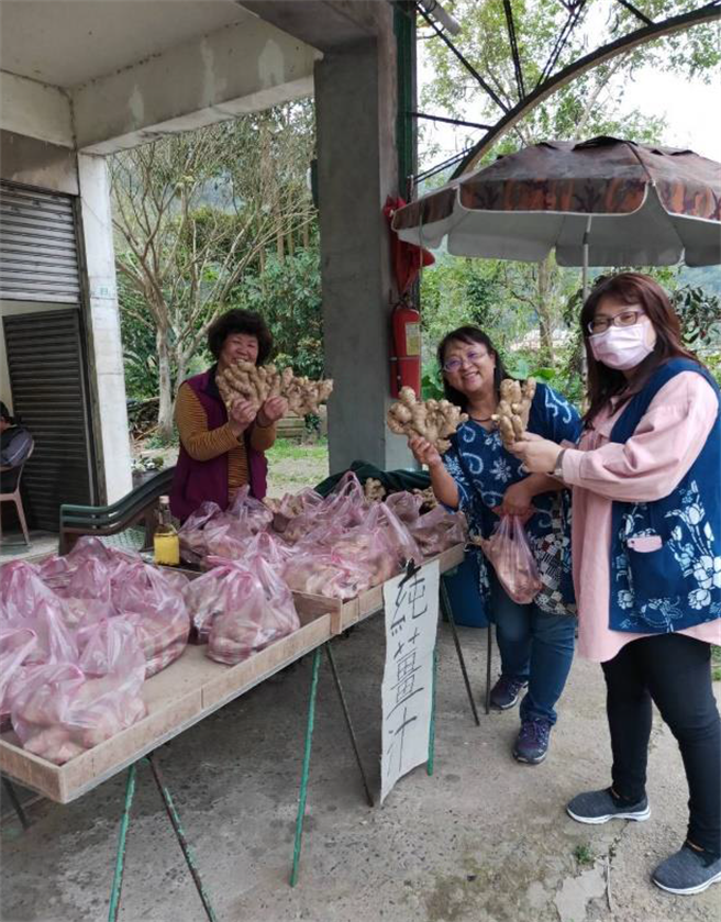 新北市三峡区五寮保有传统客庄型态，新北市客家局将投入320万元，与在地区公所合作，邀请家学者与青年投入地方田野调查，并办理客庄创生体验活动，盼增加自在地民眾连结，建造客庄友善公共领域。（客家局提供）