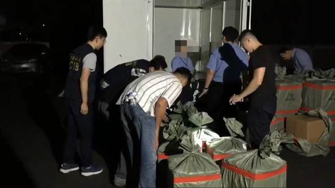 警方去年11月在桃园机场查获500多公斤K他命毒品原料。（图／刑事局提供）