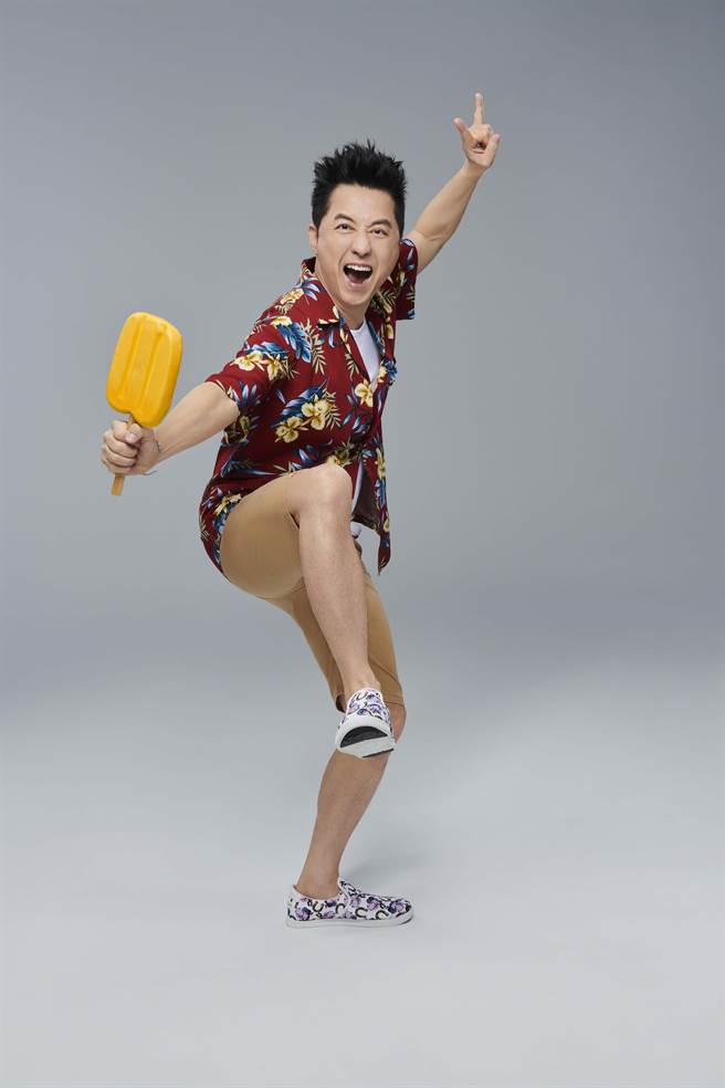 庾澄庆今年生日请粉丝吃冰，加码赠冰慰防疫英雄。（哈林工作室提供）