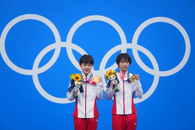 東奧 下餃子都比她們水花大 張家齊 陳芋汐女子雙人十米台摘金 體育 中時