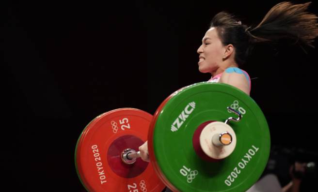 郭婞淳挺举(路透社）