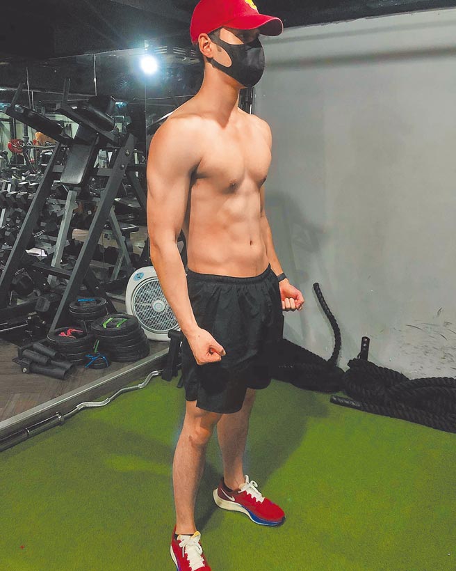 周予天防疫期間持續練體能。（星空飛騰提供）