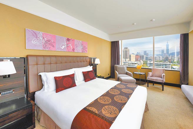 福容台北一館8月壽星免費升等豪華客房。（福容大飯店提供）