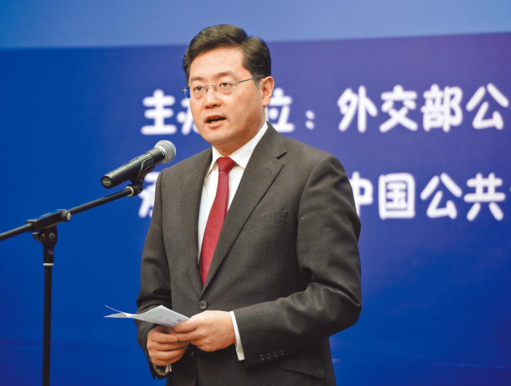 新任中国外交部部长秦刚，是否预示中国的外交策略会有新的变化？ - 知乎