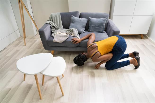 地板小精灵不要闹！十大最怕遗失的随身物品。(图／shutterstock)