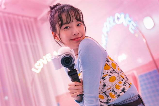 Sony Alpha ZV-E10 支援UVC与UAC功能，轻松串连社群、清晰品质即时直播分享超 easy。（Sony提供／黄慧雯台北传真）