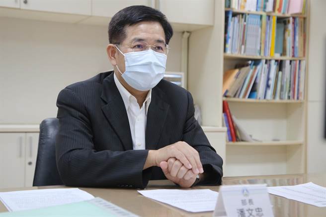 教育部长潘文忠表示，希望9月1日中小学顺利开学。（教育部提供）