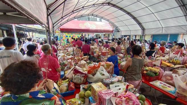 六甲恒安宫今年普渡推出线上代办服务。（六甲恒安宫提供／刘秀芬台南传真）