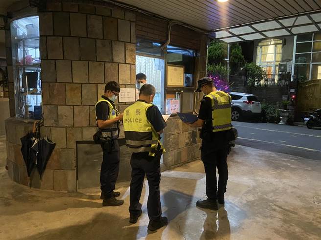 芦洲警针对汽车旅馆、旅宿业规划扩大临检 （芦洲警提供／戴上容新北传真）