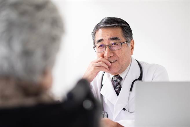 （国内有研究团队进行帕金森氏病治疗的辅助作用临床研究，刊登于国际期刊。图／业者提供）