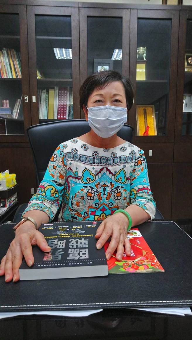 新天地董事长王玉云表示，趁着疫情评估购併小型餐厅。（图／曾丽芳）   
