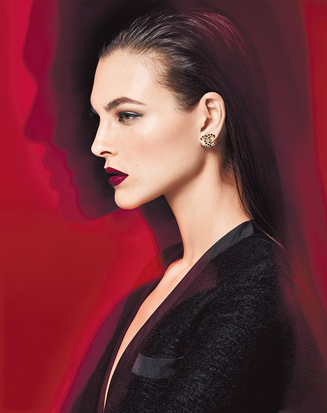 香奈儿超炫耀唇彩限量秋色谜幻系列形象图。（香奈儿提供）