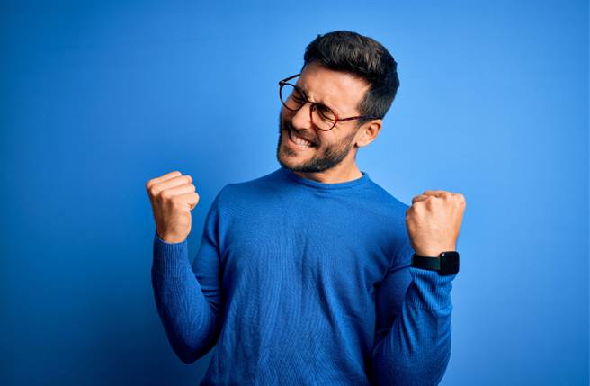 双子座、天秤座、处女座、射手座、白羊座的人8月在吉星加持下运势大涨，有机会出人头地。（图／Shutterstock）