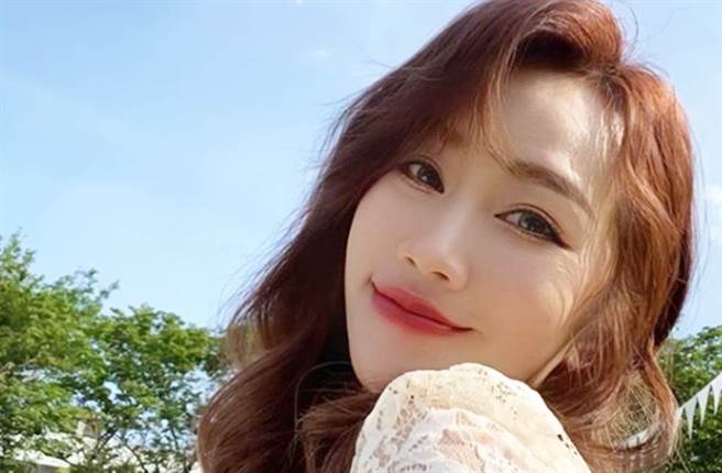 「最美空姐」林佩瑶透露施打完疫苗。（图／linpeiyao IG）