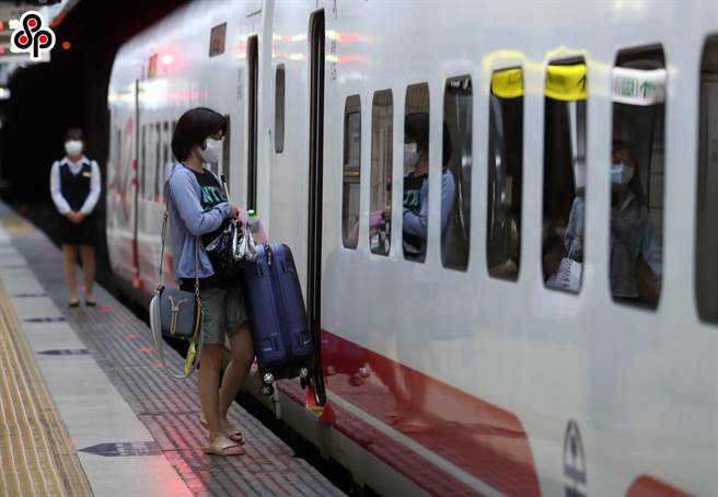 台铁放宽团体票预购期程至3个月起至乘车日前35天。（本报资料照）