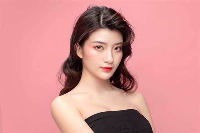 水瓶座、射手座、双子座总是飘忽不定，让人难以捉摸。（示意图／shutterstock）