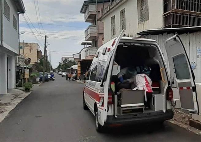 台东地院执行假扣押时，一名女债权人遭8旬屋主砍成重伤，屋主行凶后逃逸。(蔡旻妤翻摄/民眾提供)