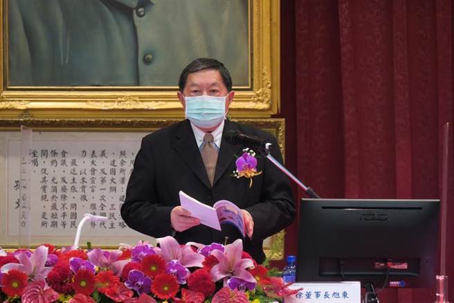 （远东新29日召开股东会，由董事长徐旭东主持。图／袁延寿）