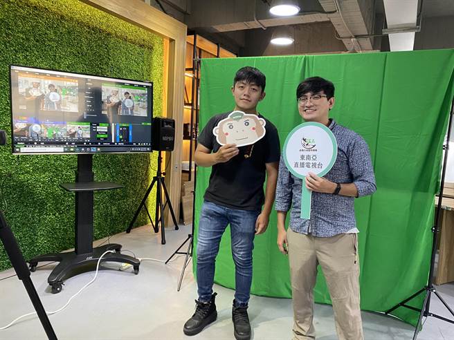 直播正夯新创团队数位逆势成长创造新商机。（吕筱蝉摄）