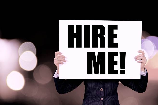 网友在论坛上分享，面试时被当炮灰的惨痛经验。（图/取自pixabay）