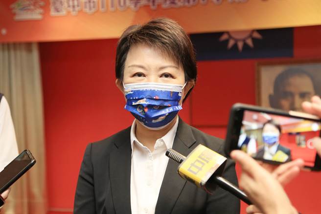 台中市长卢秀燕表示，立法院已通过中央政府8400亿的特别预算，希望中央尽快全国一致性的发放才公平，期望好消息尽早下来。（卢金足摄）