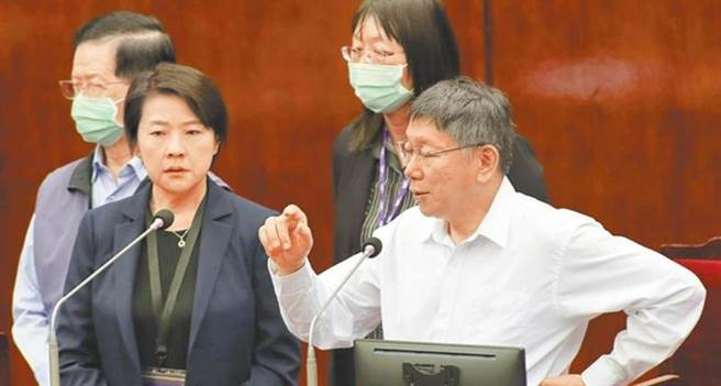 台北市长柯文哲（右）、北市副市长黄珊珊（左）。（本报资料照片）