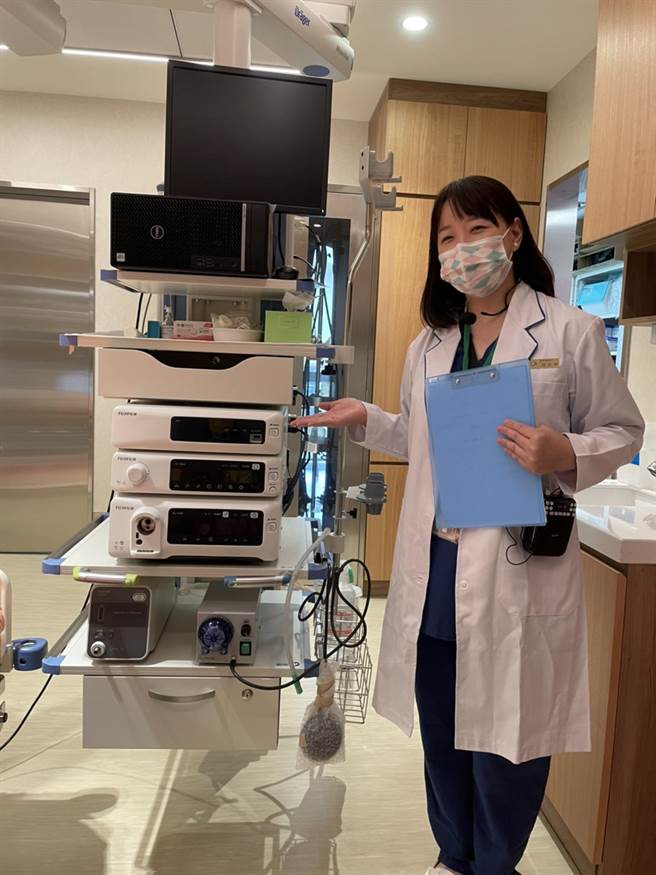 板桥新光健检中心引进电子式肠胃内视镜。郑郁蓁摄影
