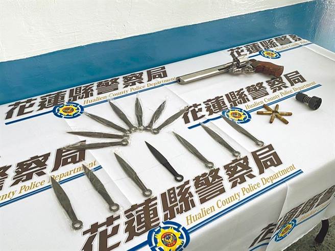 刘遭警方查扣模拟枪、镖刀和大麻。（本报资料照片）