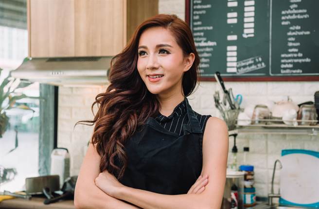 天蝎座、双子座、摩羯座的女性天生优秀、能力好，总能靠自己闯出一片天。（图／Shutterstock）