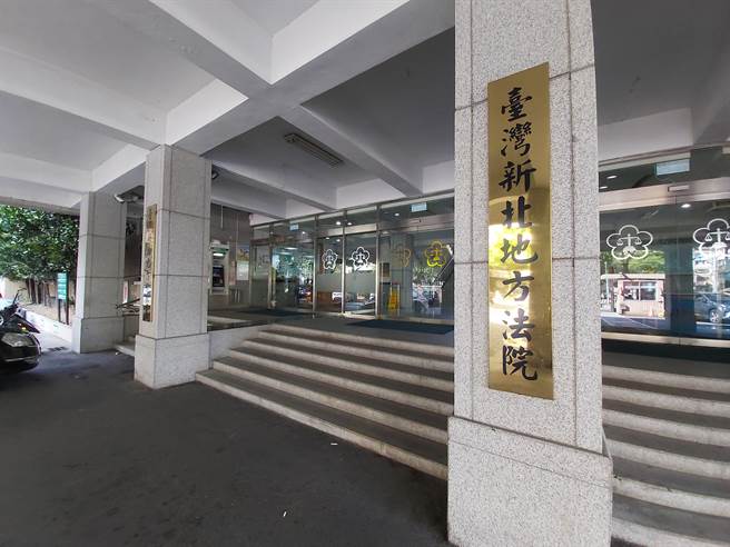 新北地院今依非法持有槍枝罪及殺人未遂罪，判處劉邦誠有期徒刑12年。（陳慰慈攝）