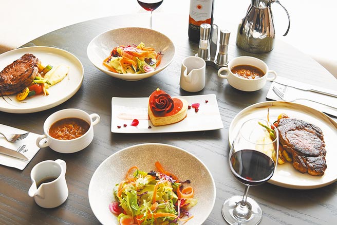 「希手飨乐」 微醺情人月住房专案享早餐、情人节双人晚餐、延迟退房等礼遇。（台北新板希尔顿酒店提供）