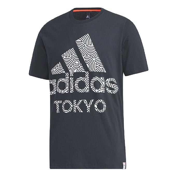 板桥大远百超级年中庆，adidas奥运盛事开抢上衣1192元。（远百提供）