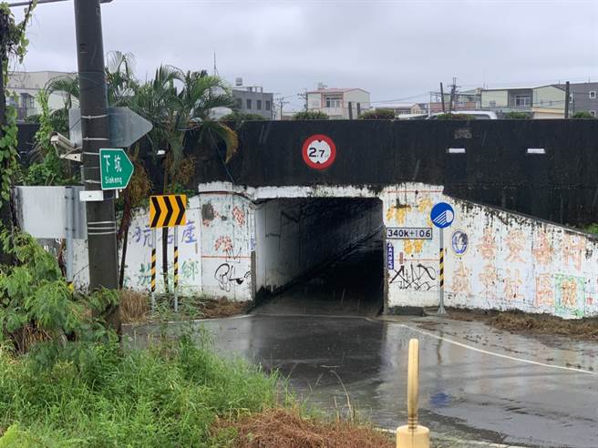 下坑涵洞積水。（圖／民眾提供）