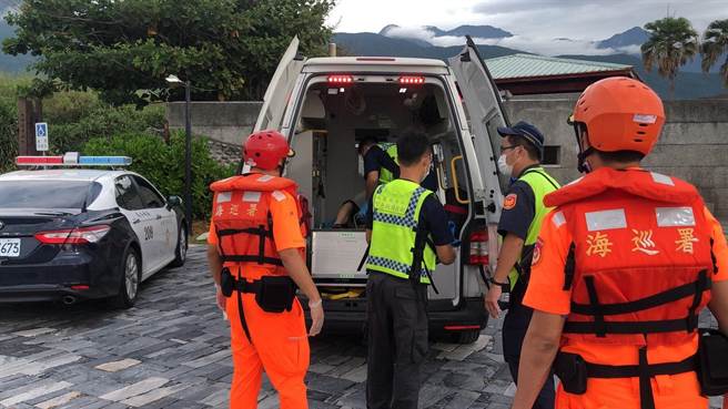 花莲七星潭今天传出1女疑似轻生，海巡获报后，所幸在停车场发现该女，无生命危险，目前已紧急送医救治。（海巡署第九巡防区提供／罗亦晽花莲传真）