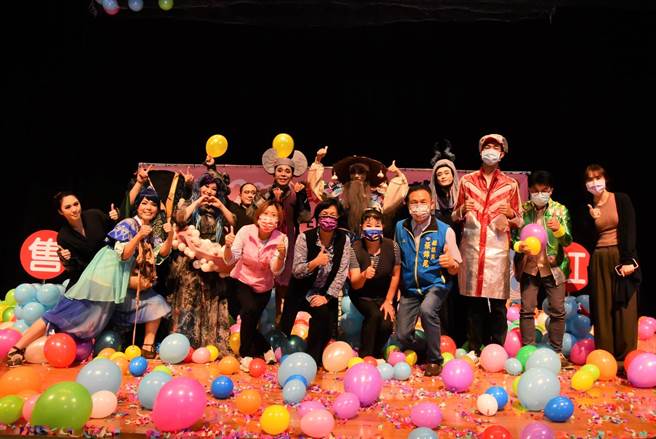 今年彰化劇場藝術節從9月5日起至10月16日，為期一個半月，有6個劇團及1個音樂會帶來精彩演出。（吳敏菁攝）
