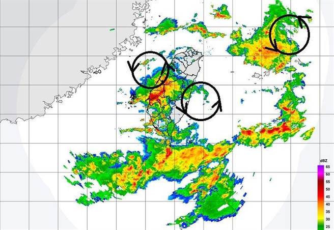 大低压带超复杂，连郑明典都喊眼花。（翻摄郑明典脸书）
