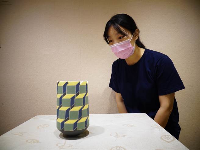 土耳其-Ismet Yuksel-作品《 欧普视觉》。（葫芦墩文化中心提供／陈淑娥台中传真）