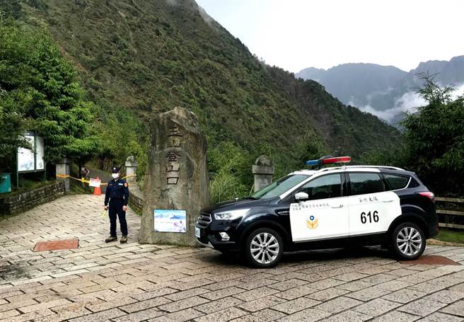 防疫警戒降級，上山透氣也要注意道路開放時間。（玉管處提供／廖志晃南投傳真）