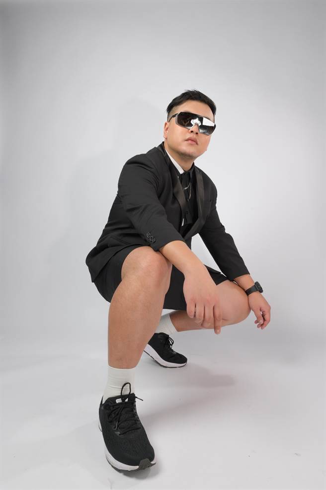 大胖返台推出首张专辑《未定义》。（The Punch Production提供）