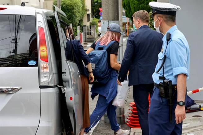 白俄罗斯东奥短跑女将齐玛诺斯卡雅（中）。（路透社）