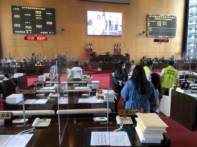 台中市议会休会两个多月，今天正式恢復开会。（陈世宗摄）