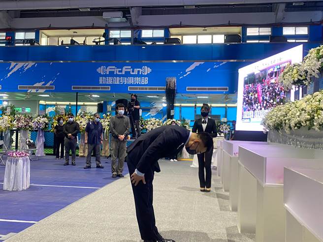 国民党主席江启臣今天上午出席新北市议员唐慧琳追思会。（国民党提供）