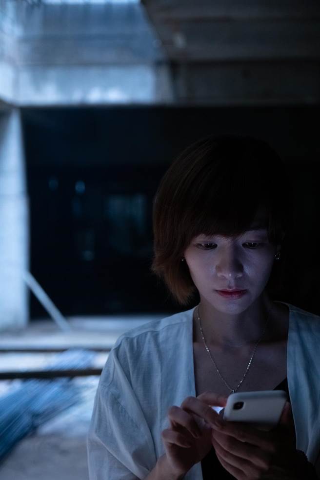 阳靓在片中为了挽救婚姻，求助于超自然力量。（车库娱乐提供）