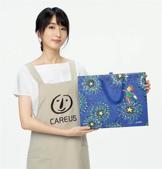 柯佳嬿担任喜憨儿中秋礼盒代言人。（喜憨儿基金会提供）