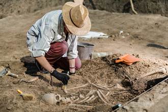千年古墓埋藏神秘女戰士 專家驗DNA曝驚人身分