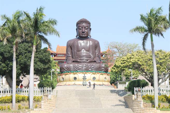 八卦山大佛今年興建60周年紀念，去年發包修復工程，因施工架搭設及數量疑義無法施作，文化局重新再簽辦工程採購招標作業。（吳敏菁攝）