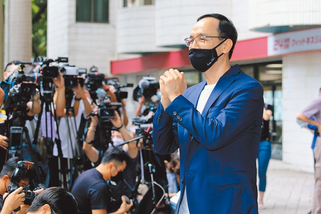 国民党前主席朱立伦在参选党主席声明中提到，2024要推最强候选人，朱昨解释「没有包括我」。（黄世麒摄）