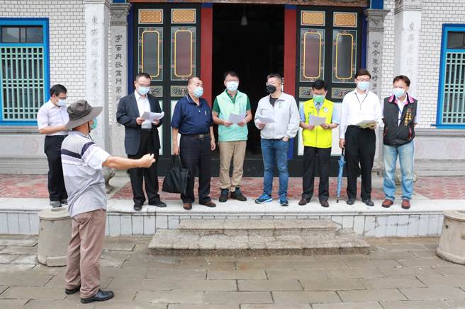 立法院副院长蔡其昌邀集文化部次长萧宗煌、台中市政府文化局副局长曾能汀及台中市议员王立任、杨典忠等人进行会勘 。（陈淑娥摄）