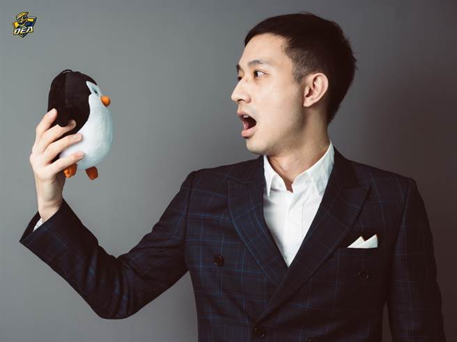 绰号企鹅的吕济而宣布加盟新北中信特攻。(新北中信提供)