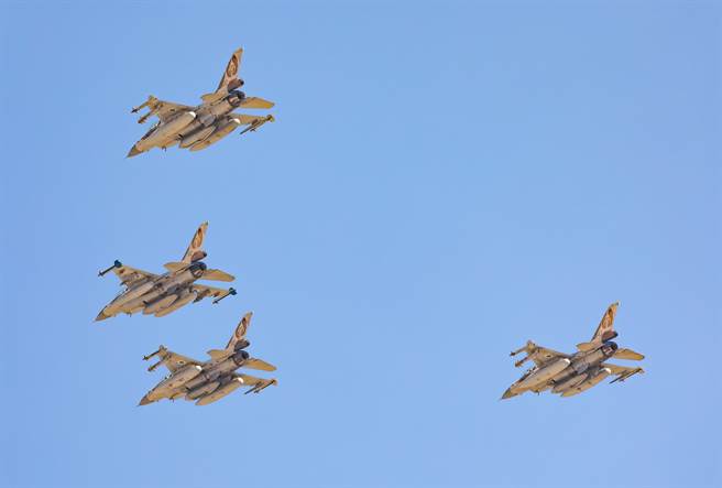 在連續兩天遭到越界火箭攻擊後，以色列空軍對黎巴嫩展開7年以來的首次空襲。（圖／以色列空軍）